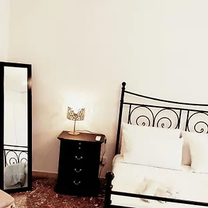  Appartamento La Baronessa Apartment- Vicinissimo Al Policlinico Italia